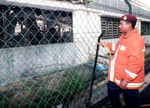 KL14-23_07_2000_KEBAKARAN-BOMBA_11012016
