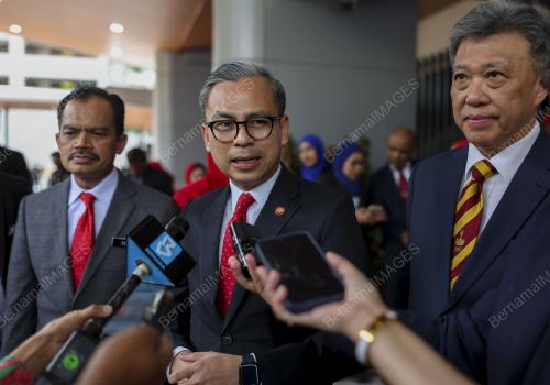 FAHMI FADZIL