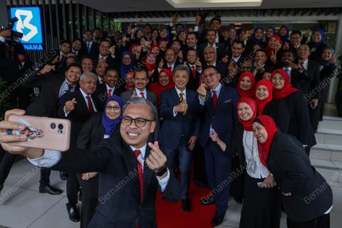 FAHMI FADZIL