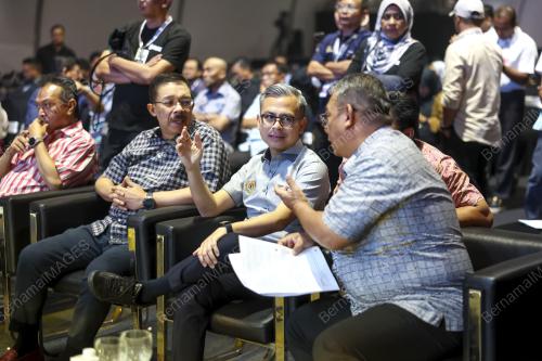 FAHMI FADZIL
