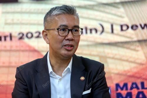 DATUK SERI TENGKU ZAFRUL ABDUL AZIZ