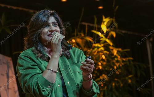 MANMINDER KAUR DHILON