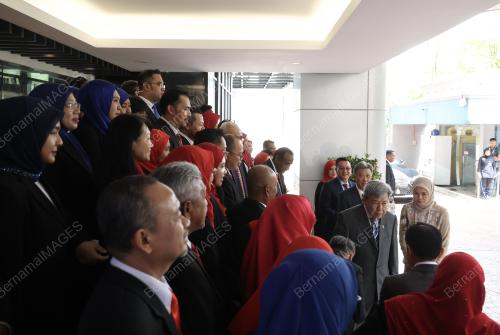 SULTAN SHARAFUDDIN IDRIS SHAH