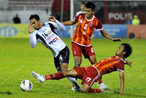 KL14_01052012_BOLA
