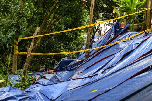 TINJAUAN TANAH RUNTUH DI JALAN KELAB UKAY