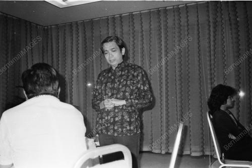 DR. LING LIONG SIK