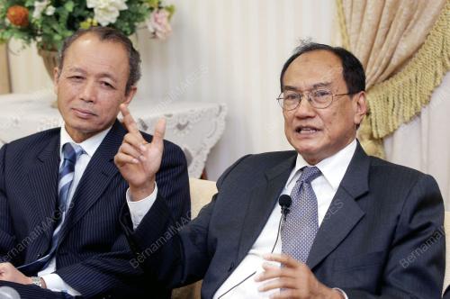 ZAKI AZMI