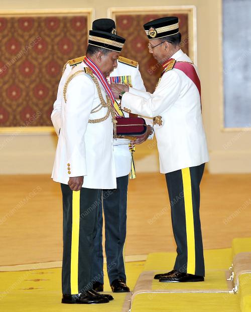 KL14_01102013_AGONG