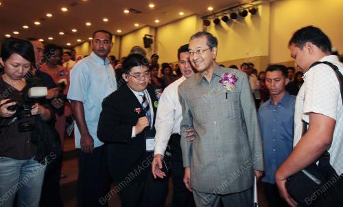 MAHATHIR MOHAMAD