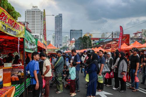 BAZAR RAMADAN HARI PERTAMA