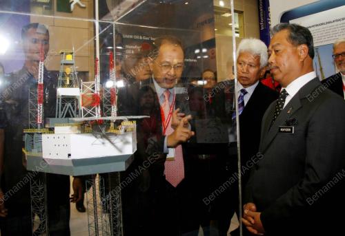 TAN SRI MUHYIDDIN YASSIN