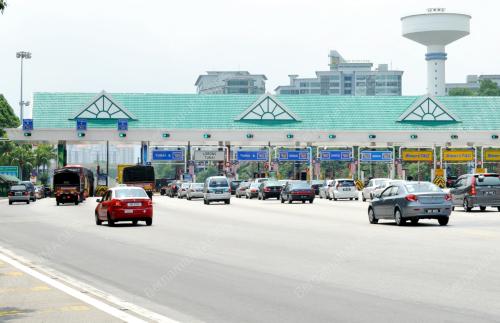 PLAZA TOL JALAN DUTA