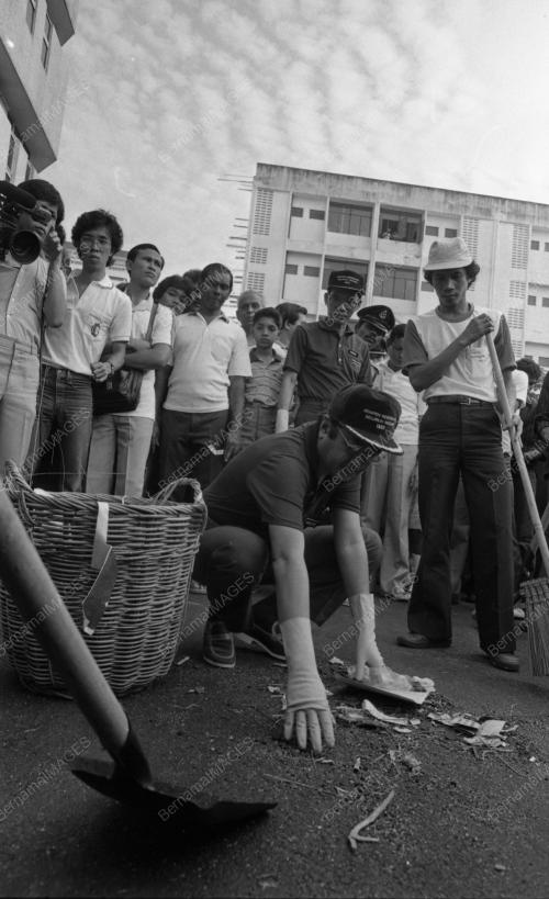MAHATHIR MOHAMAD