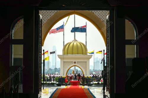 AL- SULTAN ABDULLAH RI'AYATUDDIN AL -MUSTAFA BILLAH SHAH