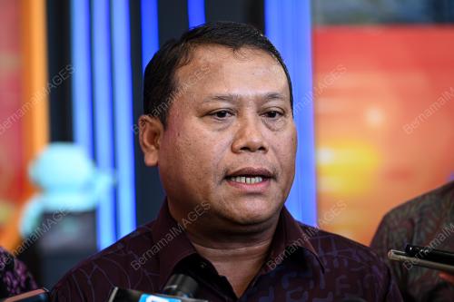 DATUK NOR AZMIE DIRON