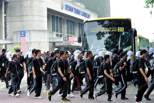 KL14_03092012_MAHASISWA_UM