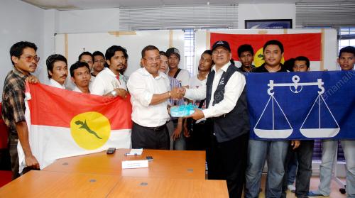 KELUAR PARTI PKR