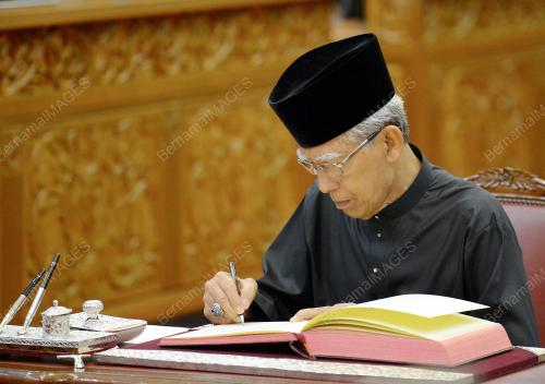 KL14_03112014_ANGKAT_SUMPAH