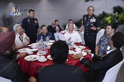 DATUK MOHD KHALIL KADER MOHD