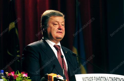 KL14_04082016_POROSHENKO_FORUM
