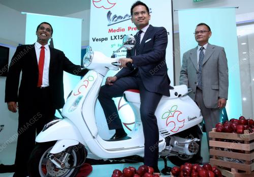 KL14_05022013_VESPA_APPLE