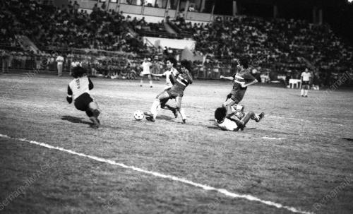 KL14_05032015_PERLAWANAN_BOLA