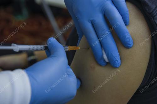 PUSAT PEMBERIAN VAKSIN (PPV) SEMPENA PEMBERIAN VAKSIN COVID-19 ASTRAZENECA KEPADA UMUM