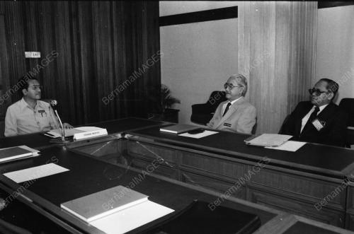DR. MAHATHIR BIN MOHAMAD