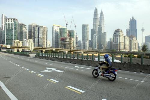 KL14_05072016_TINJAUAN