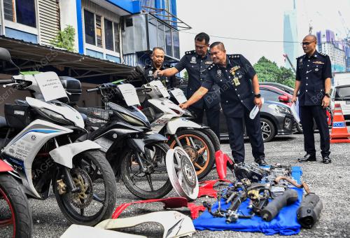 SIDANG MEDIA TANGKAPAN SINDIKET JUDI