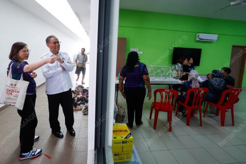 DATUK SERI DR.DZULKEFLY AHMAD