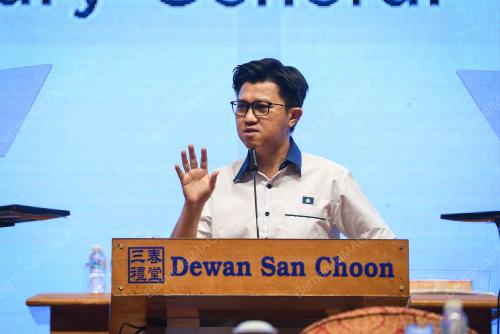 DATUK CHONG SIN WOON