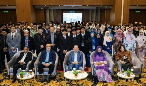 DATUK SERI FADILLAH YUSOF