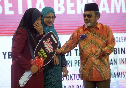 KL14_06102016_FAIZA