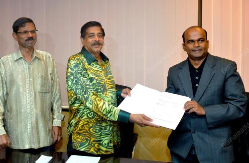 KL14_06122012_MIC
