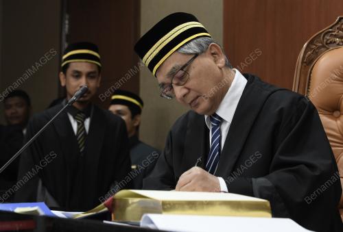 KL14_07012019_PARLIMEN_SUMPAH