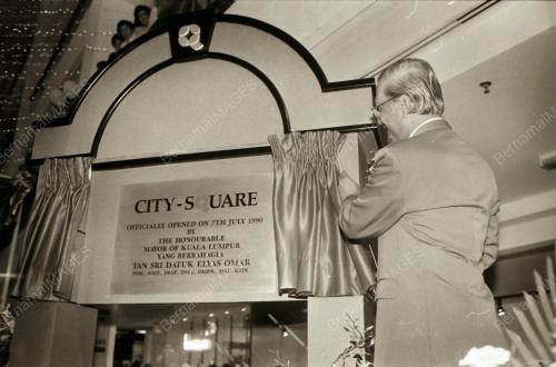 TAN SRI DATO' ELYAS OMAR