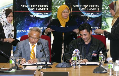 DR SHEIKH MUSZAPHAR SHUKOR
