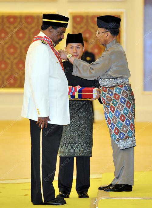 KL14_07112013_AGONG_PINGAT