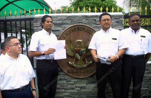 KHAIRY JAMALUDDIN