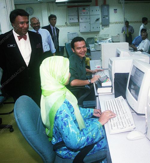 KADIR SHEIKH FADZIR