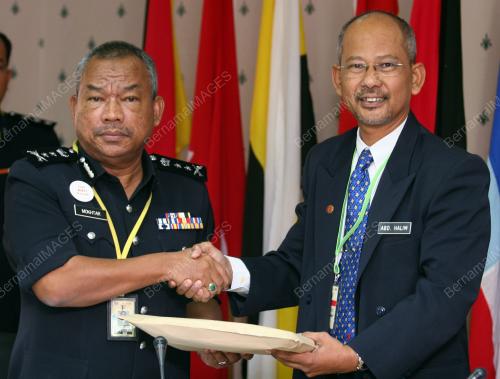 ABDUL HALIM ABDUL HAMID