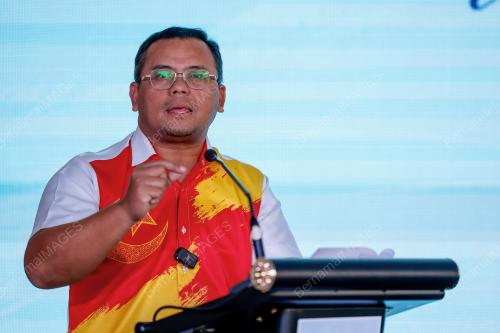 AMIRUDIN SHARI