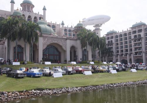 KERETA KELASIK MERCEDES-BENZ