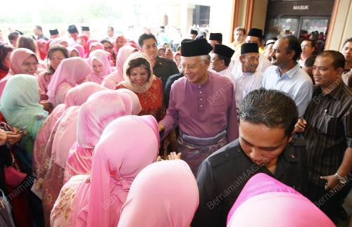 MOHD NAJIB TUN RAZAK