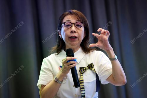 DR CHRISTINA SS OOI