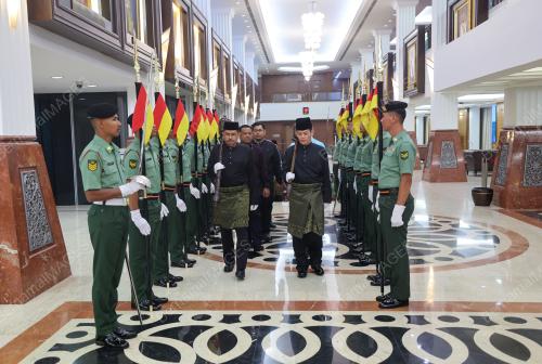 RAPTAI ISTIADAT PEMBUKAAN PENGGAL KEDUA PARLIMEN KE-15