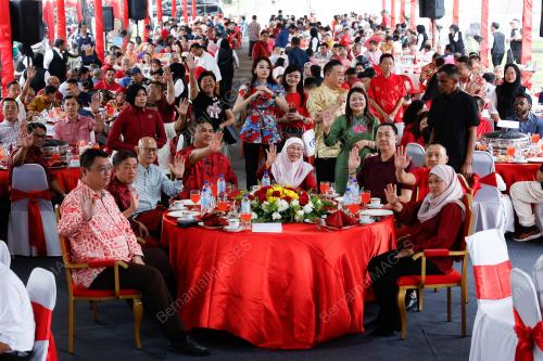 DATUK SERI DR WAN AZIZAH DR ISMAIL