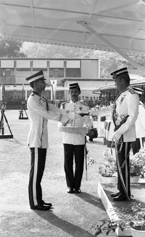 KL14_09092015_KADET_AGONG