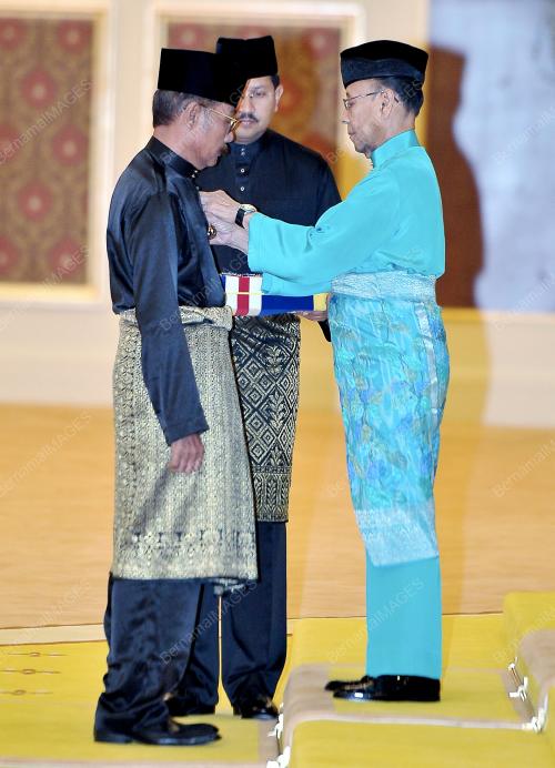 KL14_09102012_AGONG